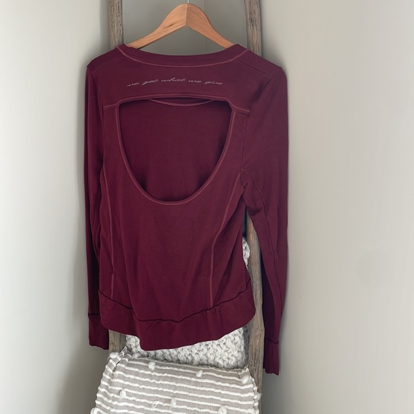 Good hYOUman long sleeve open back - Picture 2 of 2